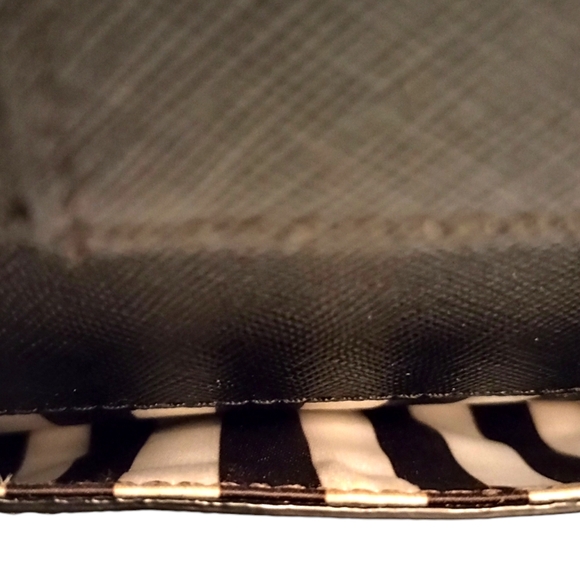 Henri Bendel iPhone Holder, Card Wallet - Picture 6 of 7